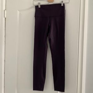 Lululemon Wunder Under Leggings 7/8 length (Colour: Plum)